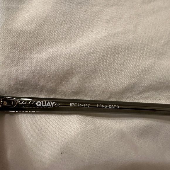 Quay On The Fly Sunglasses - New - Picture 7 of 8